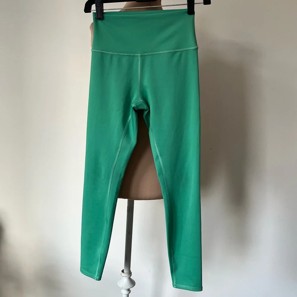Alo Yoga High Waisted Airlift Lettuce Green Athletic Workout Leggings EUC Size S